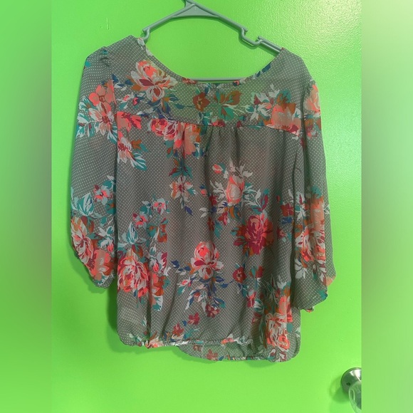 Arizona Large Floral Top - Picture 3 of 4